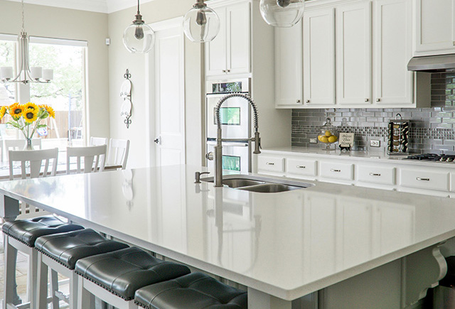 Trendy Woodwork for Trendy Home